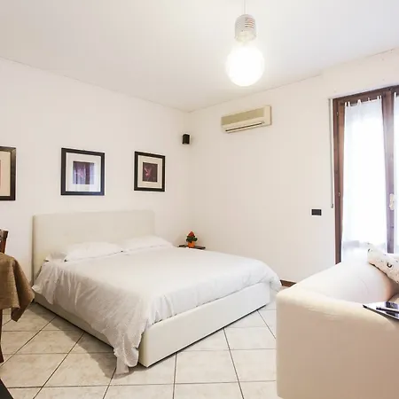 Vanni Terrace בית הארחה *