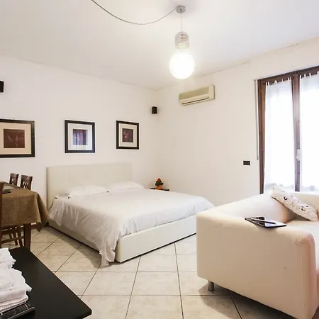 בית הארחה Vanni Terrace